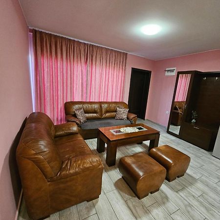 Апартамент България Със Свободна Зона За Паркиране Veliko Tărnovo Exteriör bild