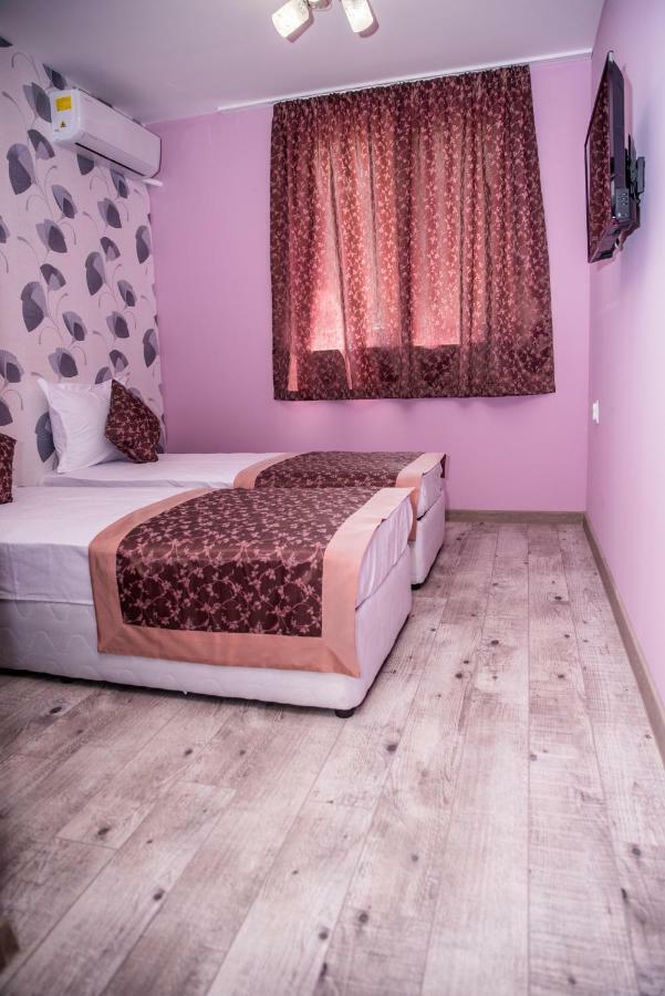 Апартамент България Със Свободна Зона За Паркиране Veliko Tărnovo Exteriör bild